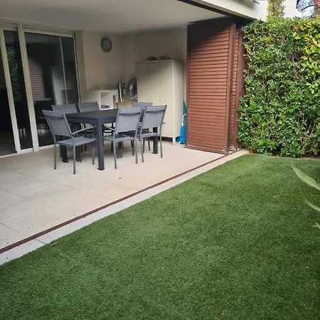 Superbe T2, A 5 Min De La Plage, Avec Garage Appartement *