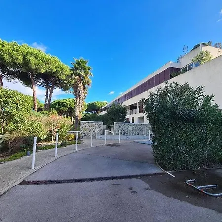 Superbe T2, à 5 Min De La Plage, Avec Garage La Grande Motte
