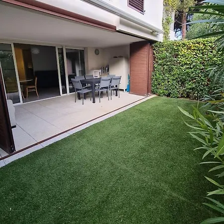 Superbe T2, A 5 Min De La Plage, Avec Garage Apartment