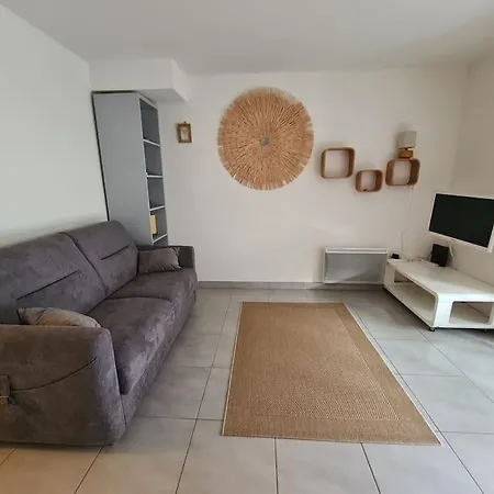Superbe T2, A 5 Min De La Plage, Avec Garage Apartment *