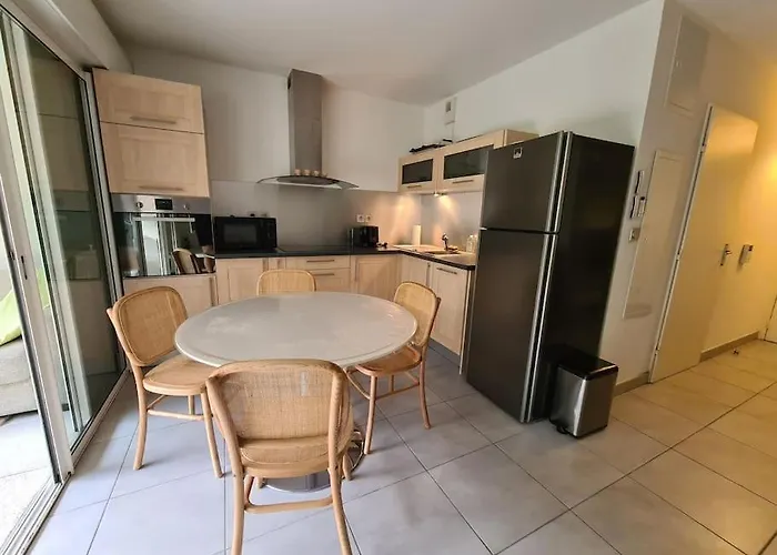 Superbe T2, A 5 Min De La Plage, Avec Garage Appartement