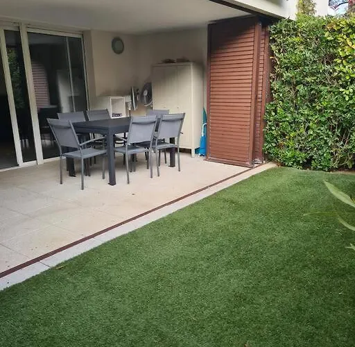 Superbe T2, A 5 Min De La Plage, Avec Garage Appartement *