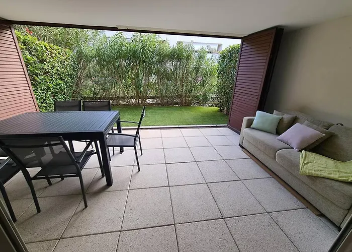 Appartement Superbe T2, A 5 Min De La Plage, Avec Garage *